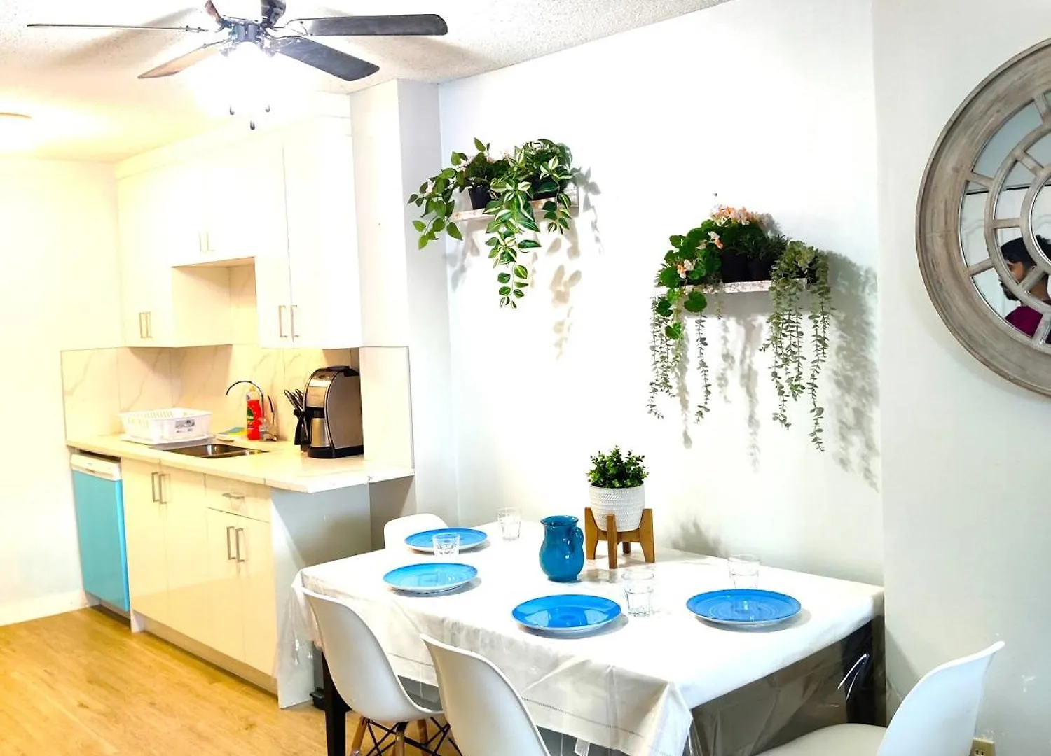 Stay With Us 17Th Ave Calgary, Free Banff Pass Апартаменты Калгари